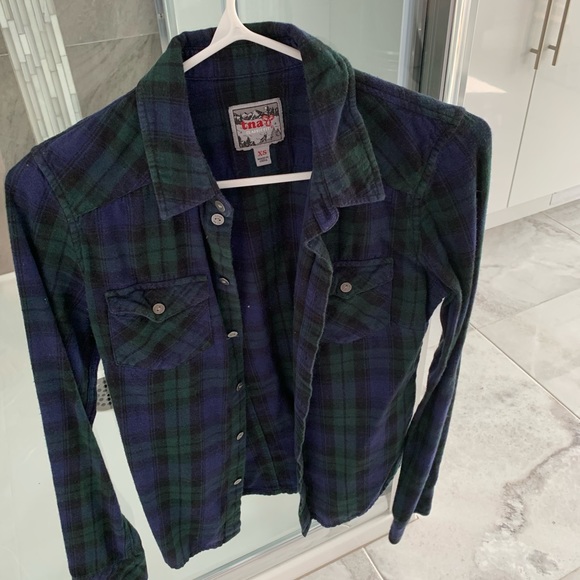 Aritzia plaid shirts - bundle - Picture 6 of 8
